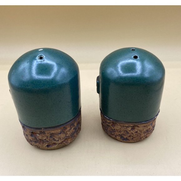 Ann Marie Emond Pottery Range Style Salt & Pepper Green Brown Acorn Design - Picture 4 of 11